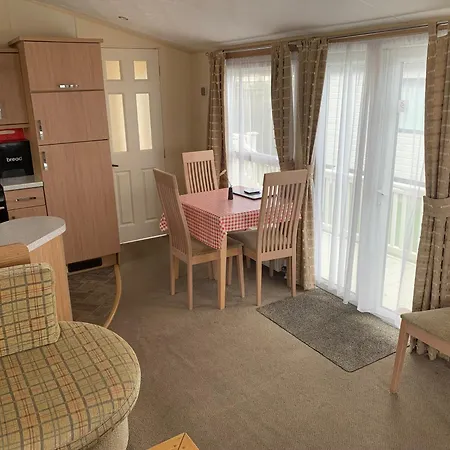 Üdülőpark Caravan, Wildflower Meadow, Primrose Valley *